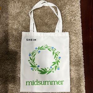 NWOT White Shein midsummer tote bag
